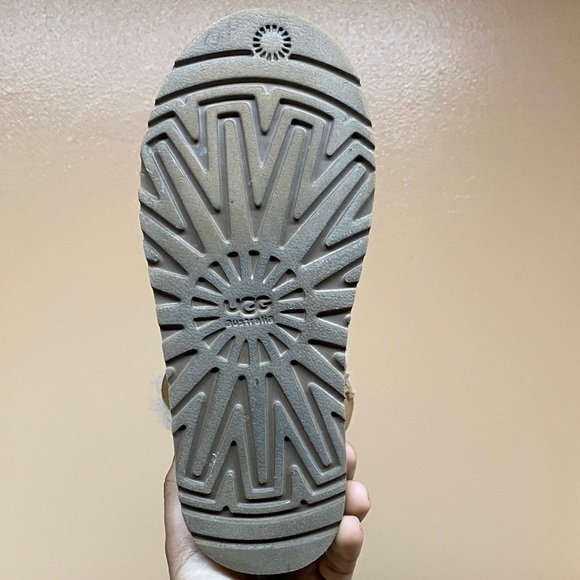 UGG Bailey Button II Women’s Suede Boots “Chesnut” Size 5 - Picture 14 of 17